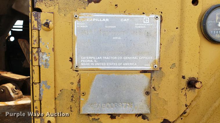 image for item EU9782 1987 Caterpillar 621E conventional scraper