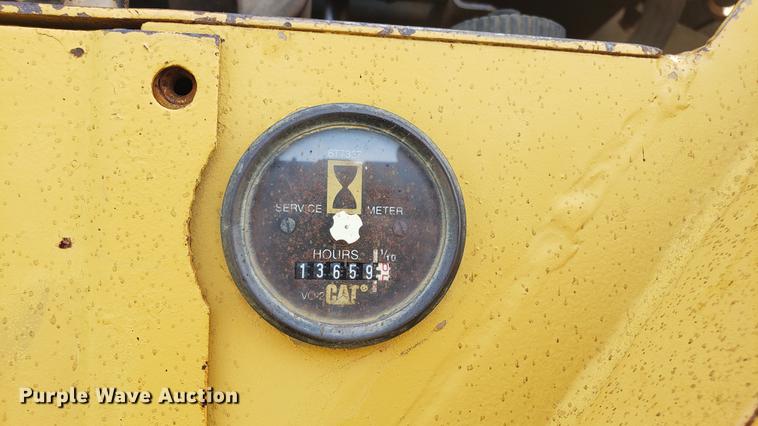 image for item EU9782 1987 Caterpillar 621E conventional scraper