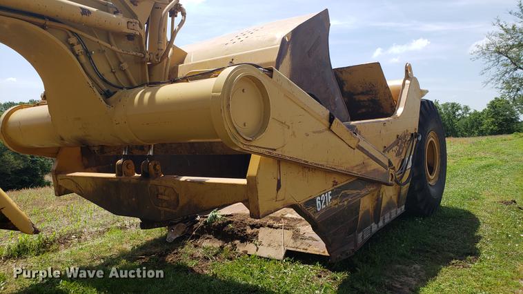 image for item EU9782 1987 Caterpillar 621E conventional scraper