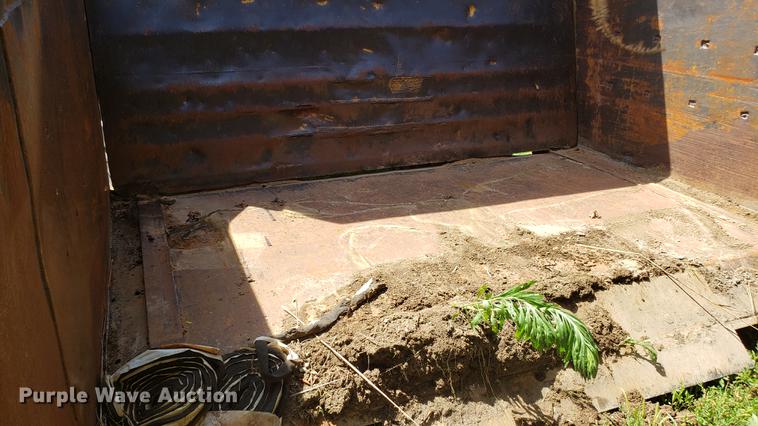 image for item EU9782 1987 Caterpillar 621E conventional scraper