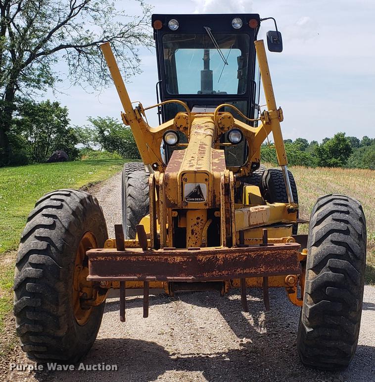 image for item EU9783 John Deere 670 motor grader