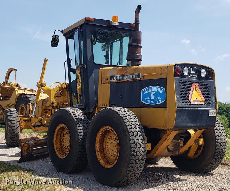 image for item EU9783 John Deere 670 motor grader