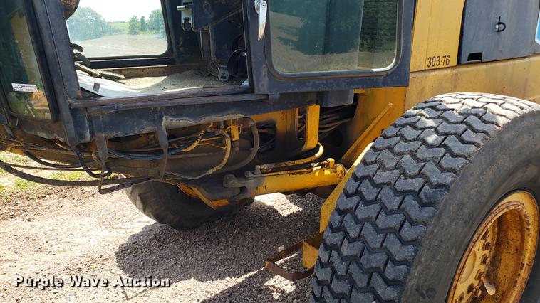 image for item EU9783 John Deere 670 motor grader