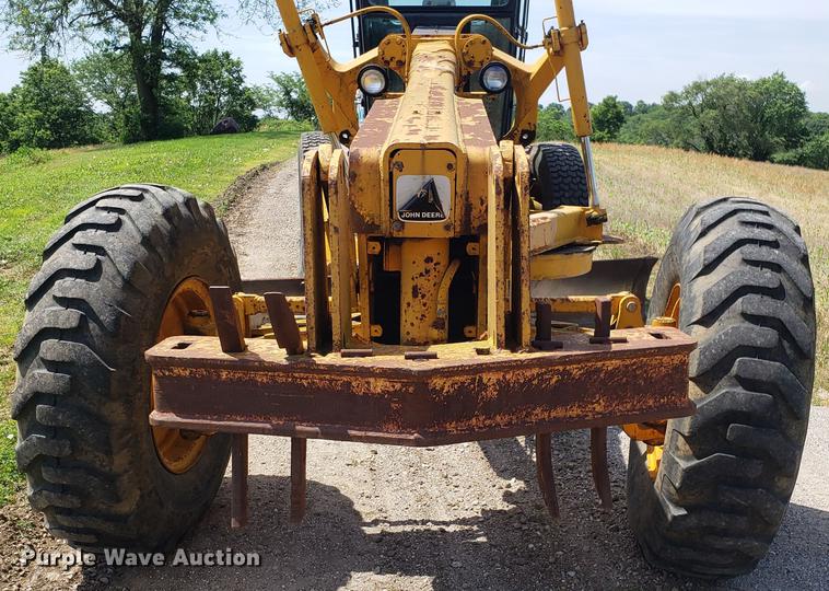 image for item EU9783 John Deere 670 motor grader