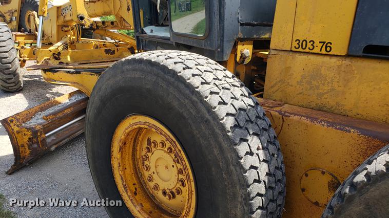 image for item EU9783 John Deere 670 motor grader