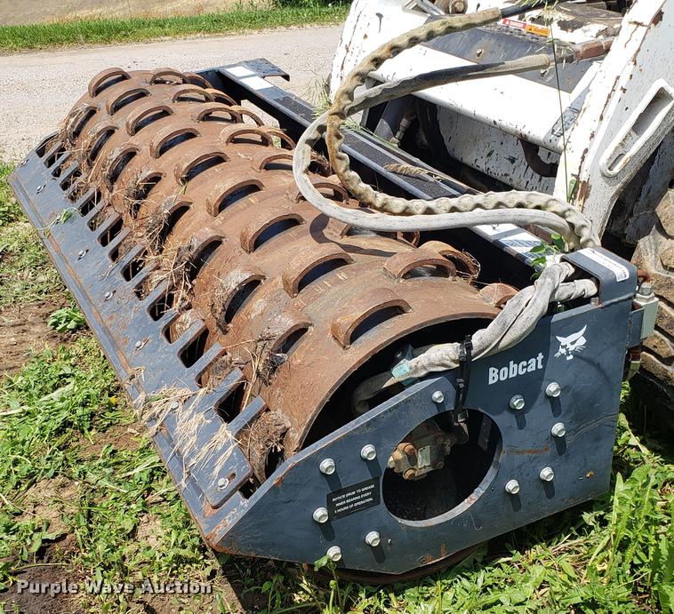 Bobcat vibratory skid steer compactor in Kansas City, MO Item EU9785