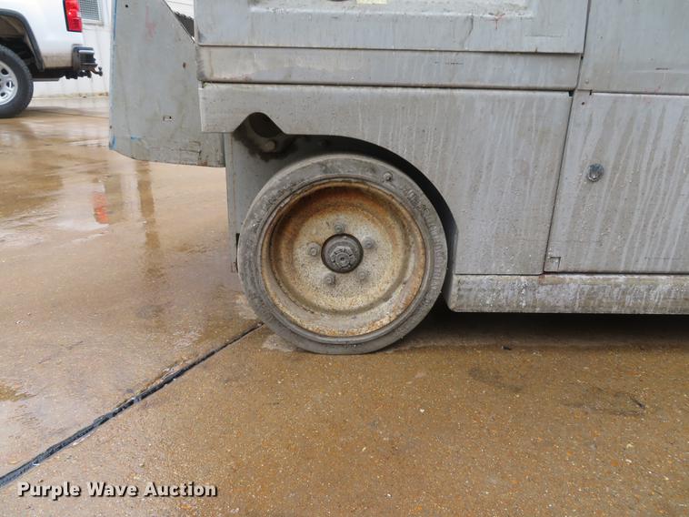 image for item EV9606 Mec 2647ES scissor lift