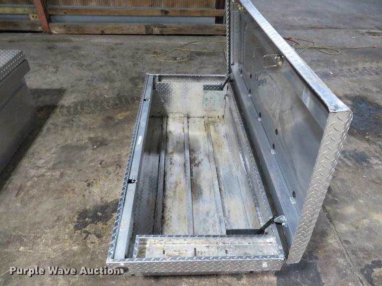 image for item EV9608 (2) cross bed toolboxes