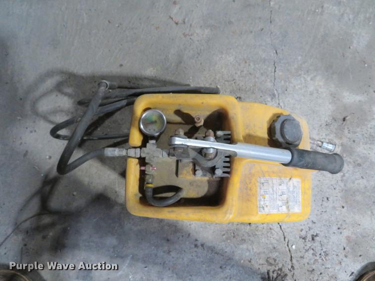image for item EV9611 Aluminum hydraulic shoring