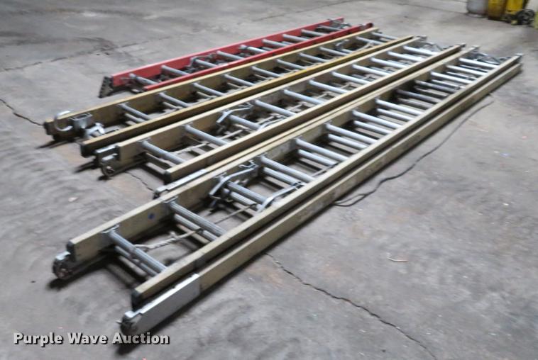 image for item EV9616 (3) extension ladders