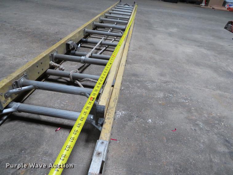 image for item EV9616 (3) extension ladders