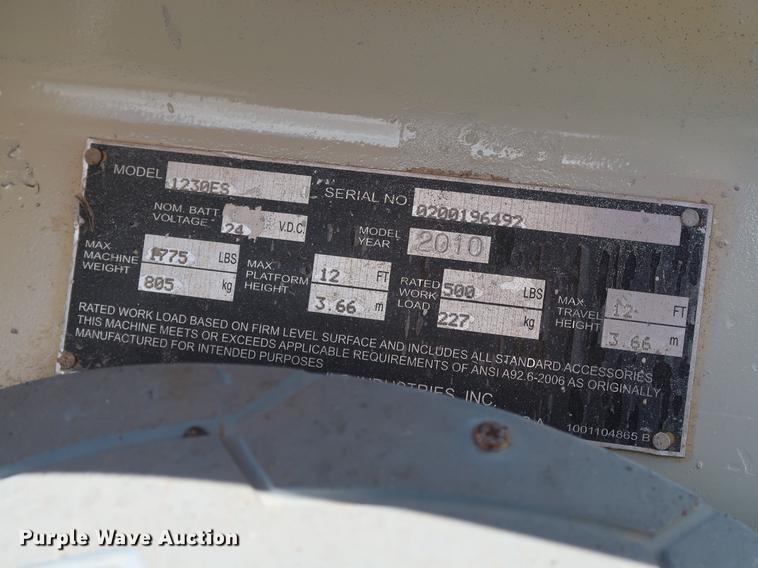 image for item FE9675 2010 JLG 1230ES vertical lift