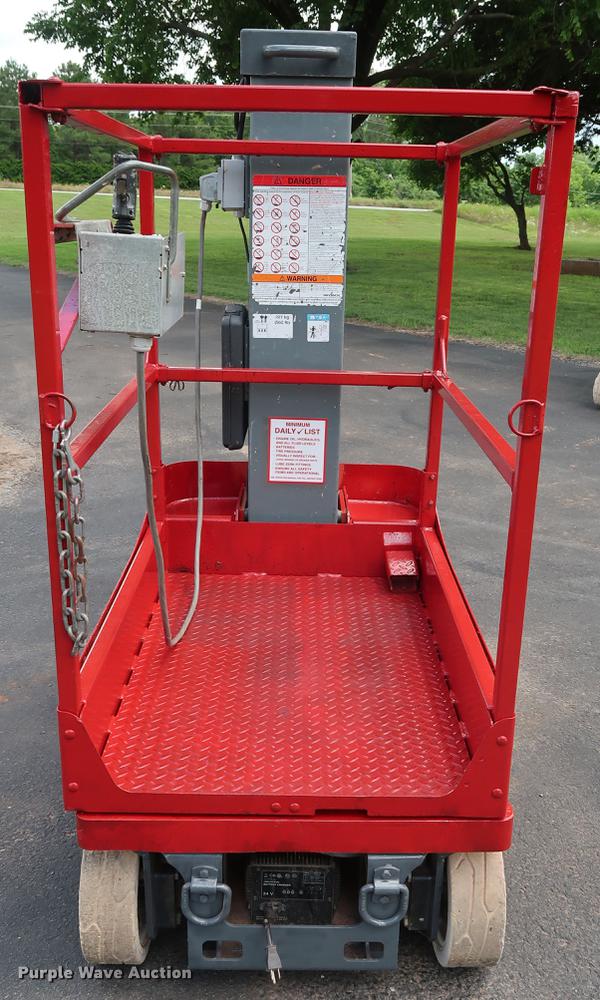 image for item FE9676 2014 Sky Jack SJ12 vertical lift