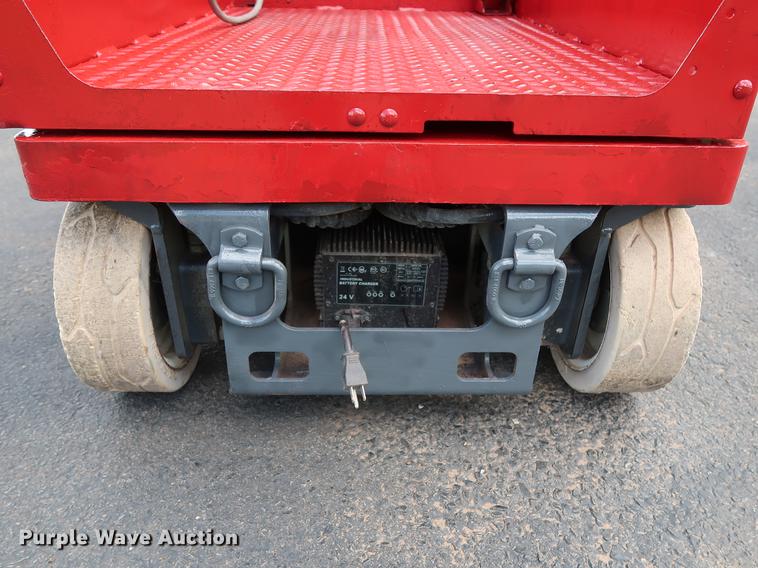 image for item FE9676 2014 Sky Jack SJ12 vertical lift