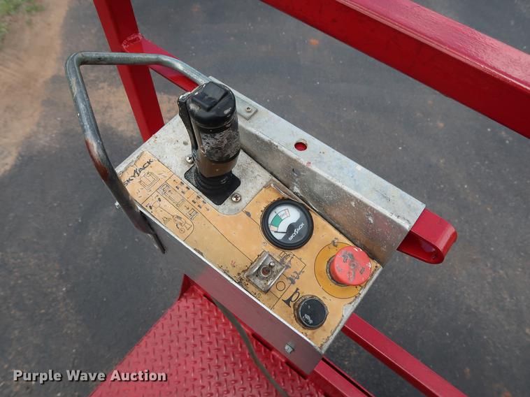 image for item FE9676 2014 Sky Jack SJ12 vertical lift