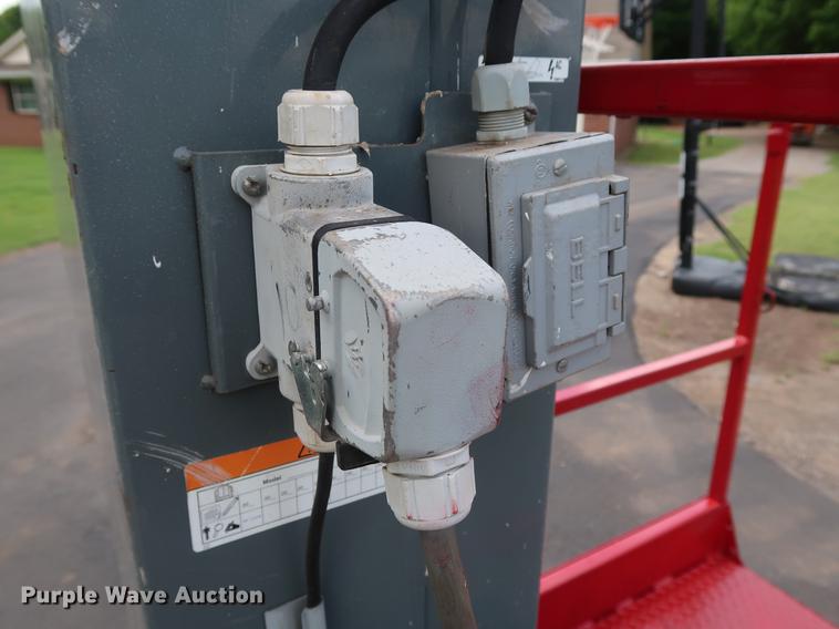 image for item FE9676 2014 Sky Jack SJ12 vertical lift