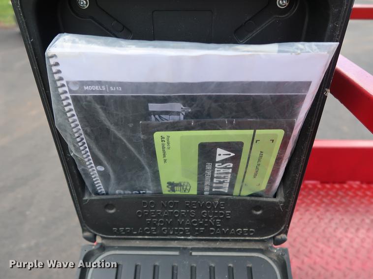 image for item FE9676 2014 Sky Jack SJ12 vertical lift