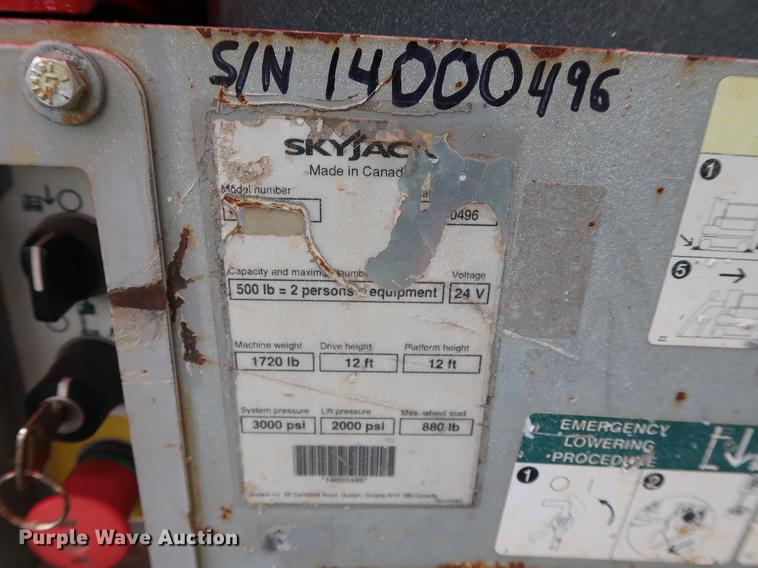 image for item FE9676 2014 Sky Jack SJ12 vertical lift