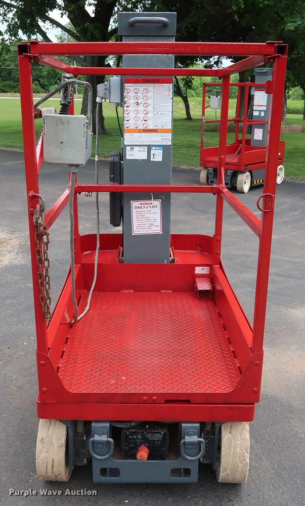image for item FE9677 2014 Sky Jack SJ12 vertical lift