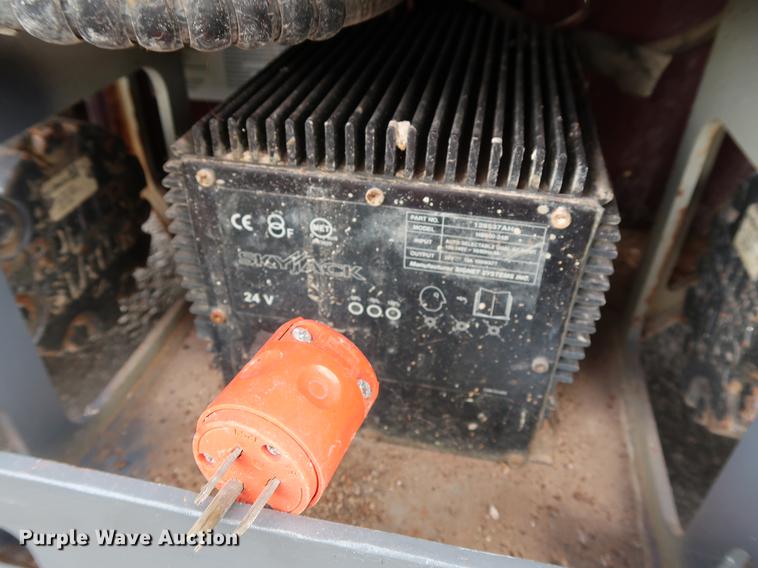 image for item FE9677 2014 Sky Jack SJ12 vertical lift