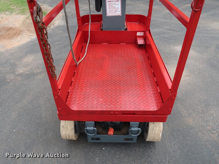 image for item FE9677 2014 Sky Jack SJ12 vertical lift