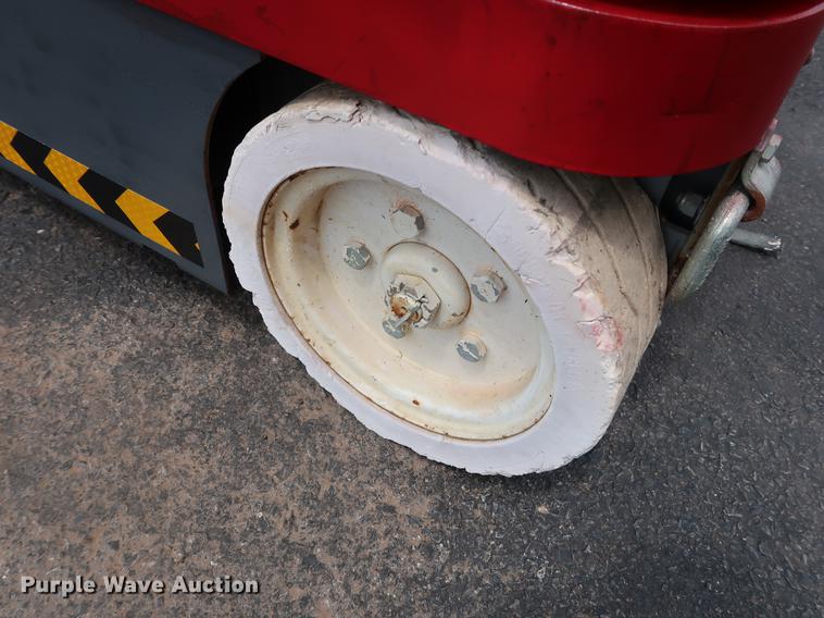 image for item FE9677 2014 Sky Jack SJ12 vertical lift