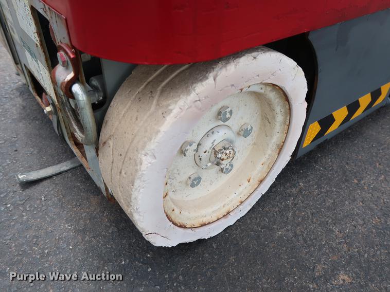 image for item FE9677 2014 Sky Jack SJ12 vertical lift