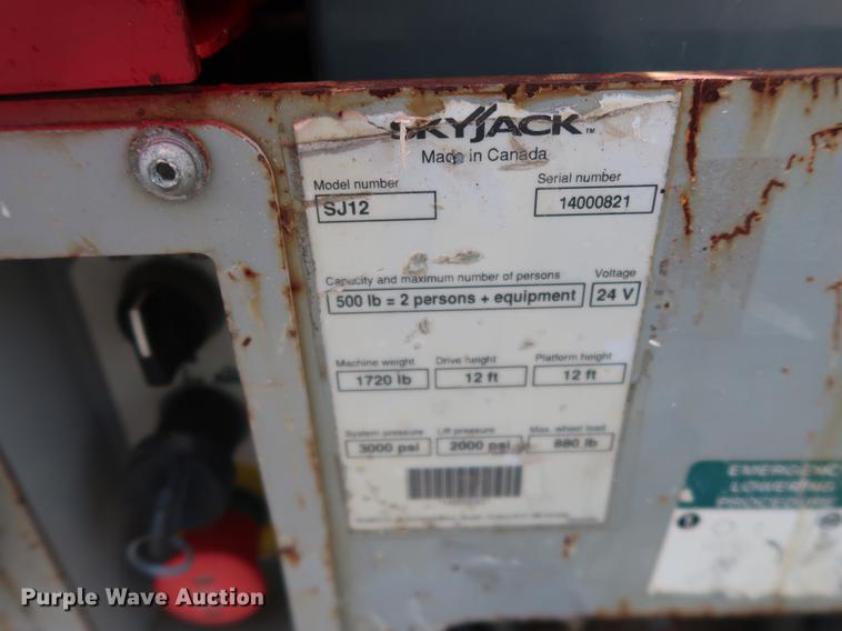 image for item FE9677 2014 Sky Jack SJ12 vertical lift