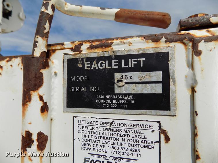 image for item FJ9282 2004 International 4300 service truck with crane