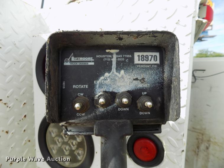 image for item FJ9282 2004 International 4300 service truck with crane