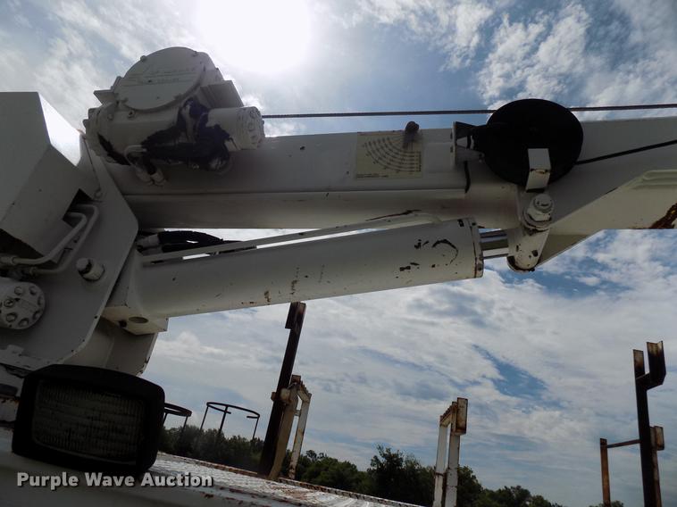 image for item FJ9282 2004 International 4300 service truck with crane