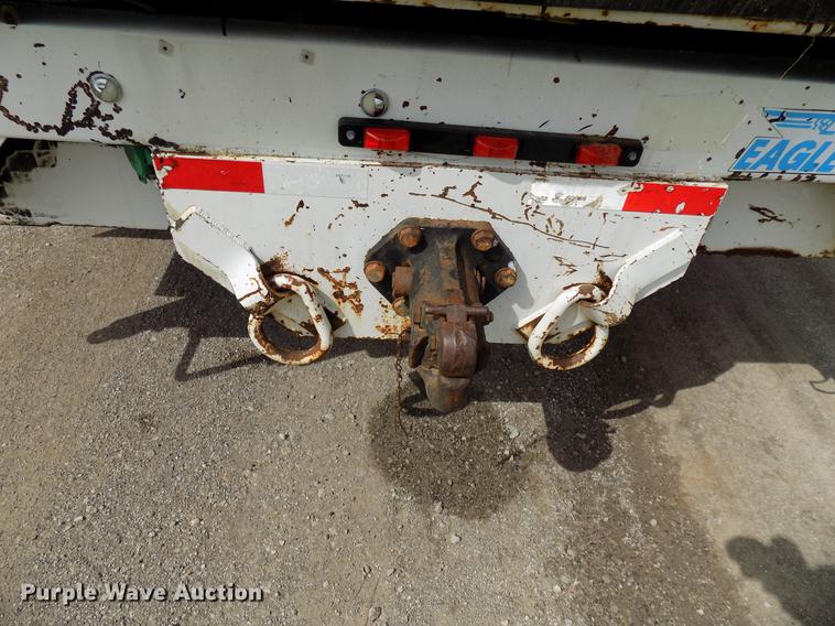 image for item FJ9282 2004 International 4300 service truck with crane