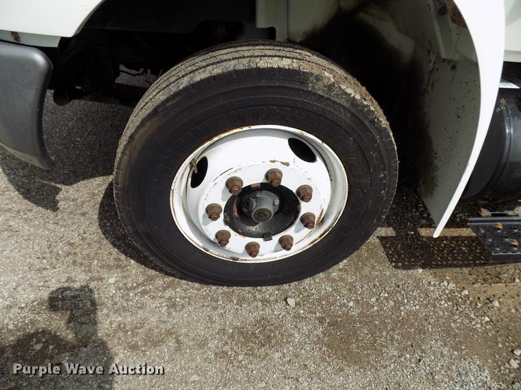 image for item FJ9282 2004 International 4300 service truck with crane