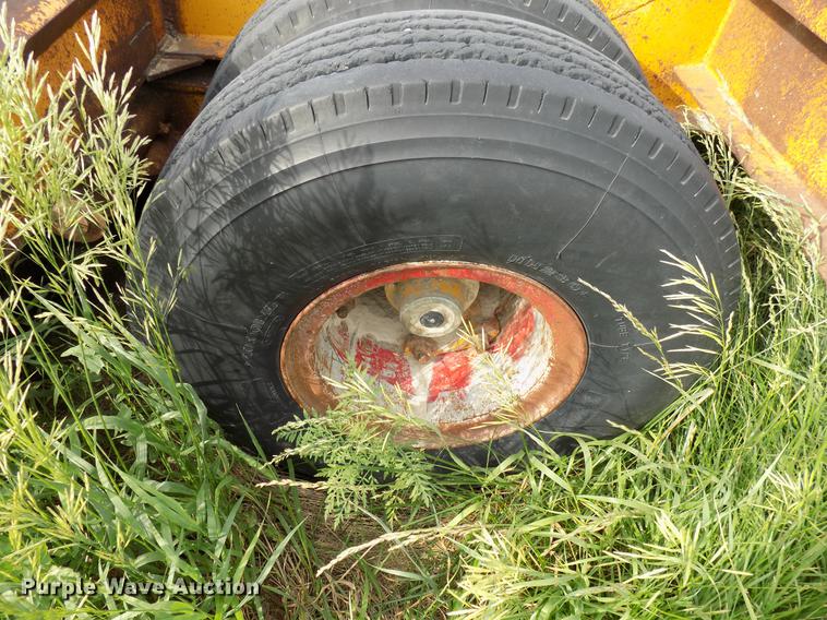 image for item FJ9304 1980 Load Craft L-25-R equipment trailer