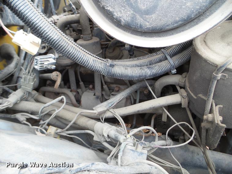 image for item FM9273 1991 Ford F700 service truck