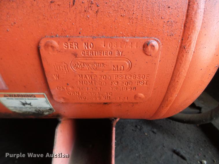 image for item FM9273 1991 Ford F700 service truck