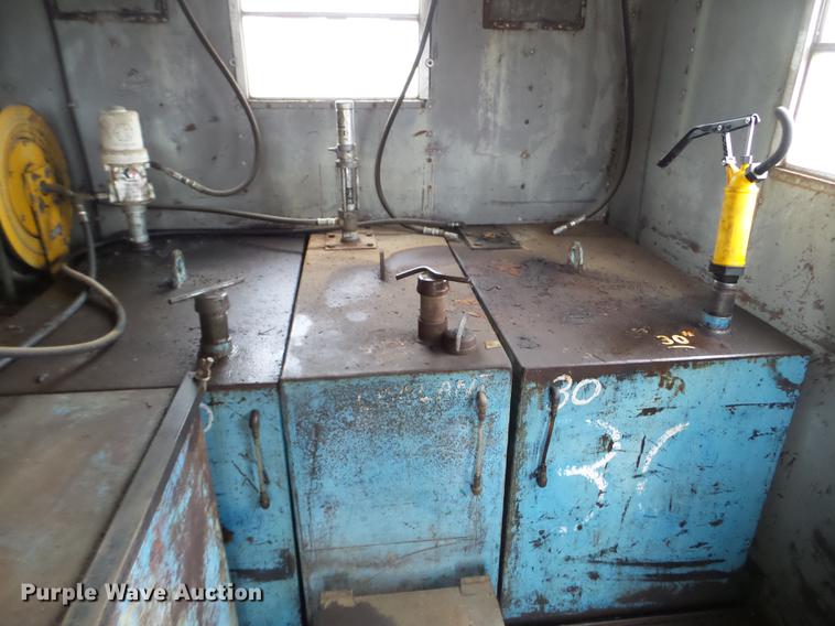 image for item FM9273 1991 Ford F700 service truck