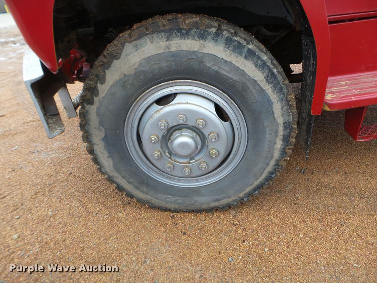 image for item FM9273 1991 Ford F700 service truck