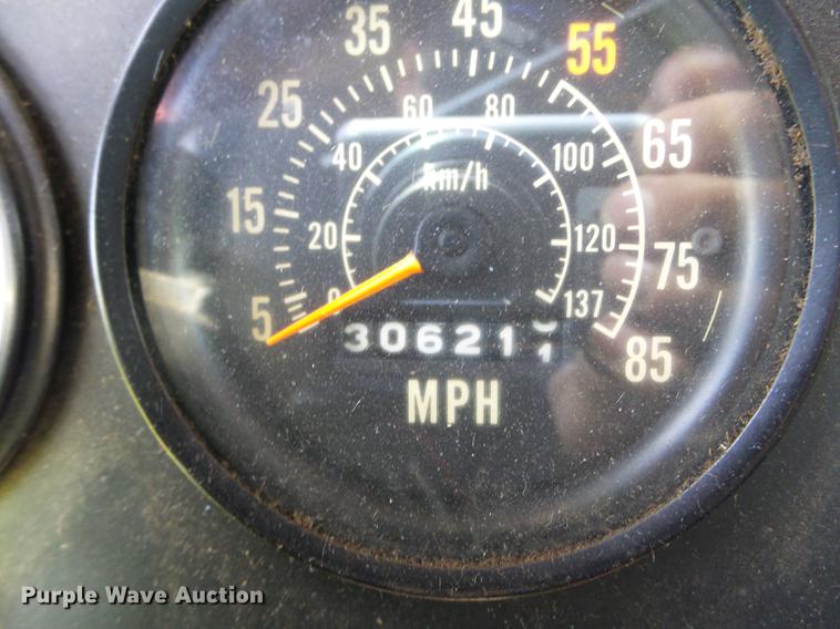 image for item FM9363 1981 International Paystar 5000 log loader truck