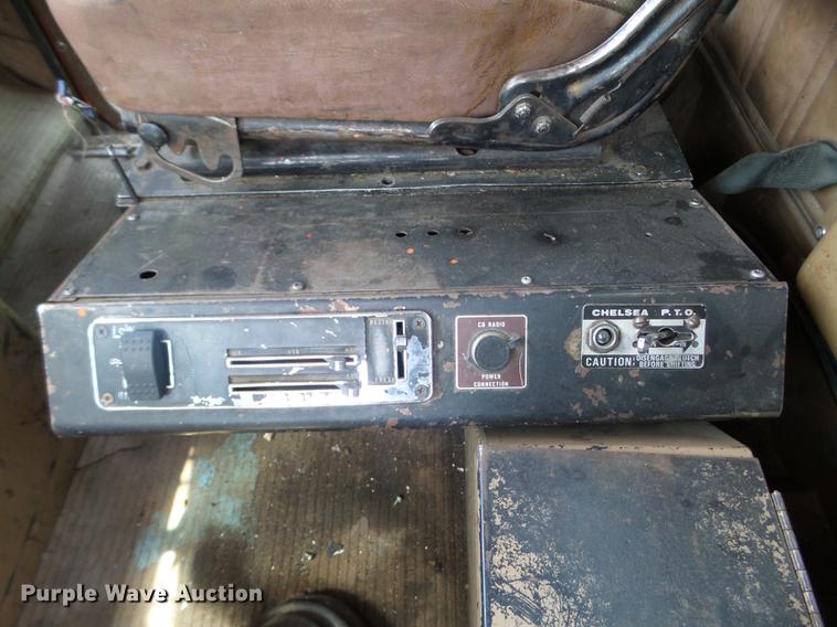 image for item FM9363 1981 International Paystar 5000 log loader truck