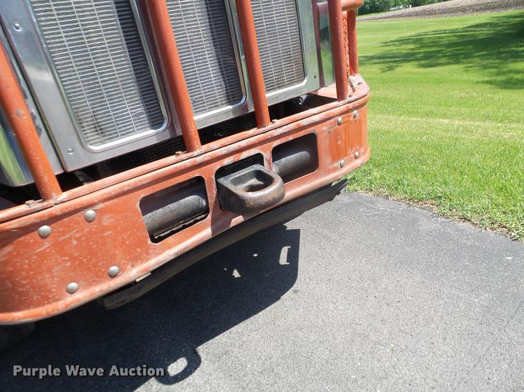 image for item FM9363 1981 International Paystar 5000 log loader truck