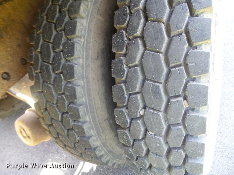 image for item FM9363 1981 International Paystar 5000 log loader truck