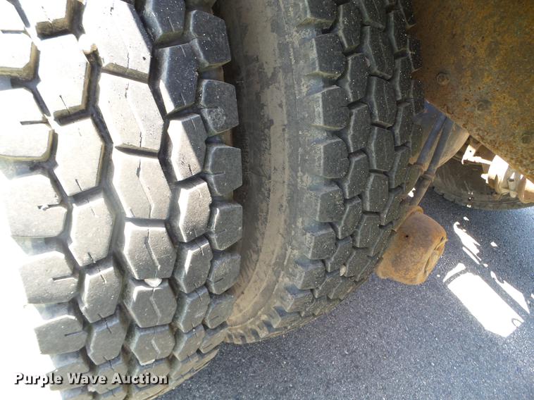 image for item FM9363 1981 International Paystar 5000 log loader truck