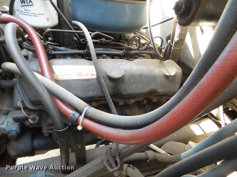 image for item FM9369 1985 International 1600 drilling rig truck