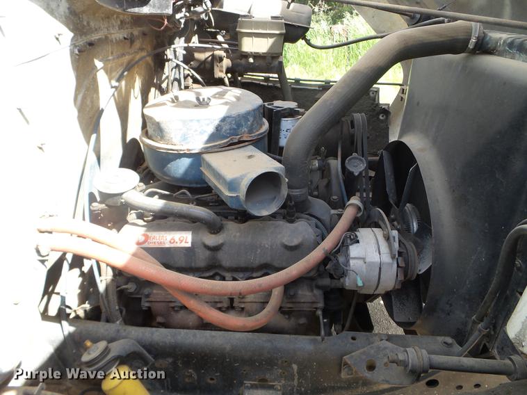 image for item FM9369 1985 International 1600 drilling rig truck