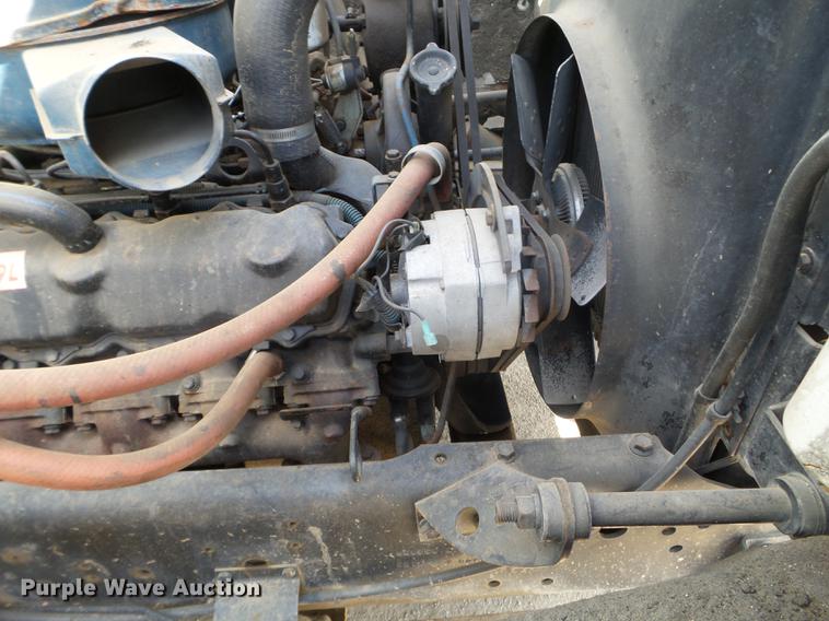 image for item FM9369 1985 International 1600 drilling rig truck