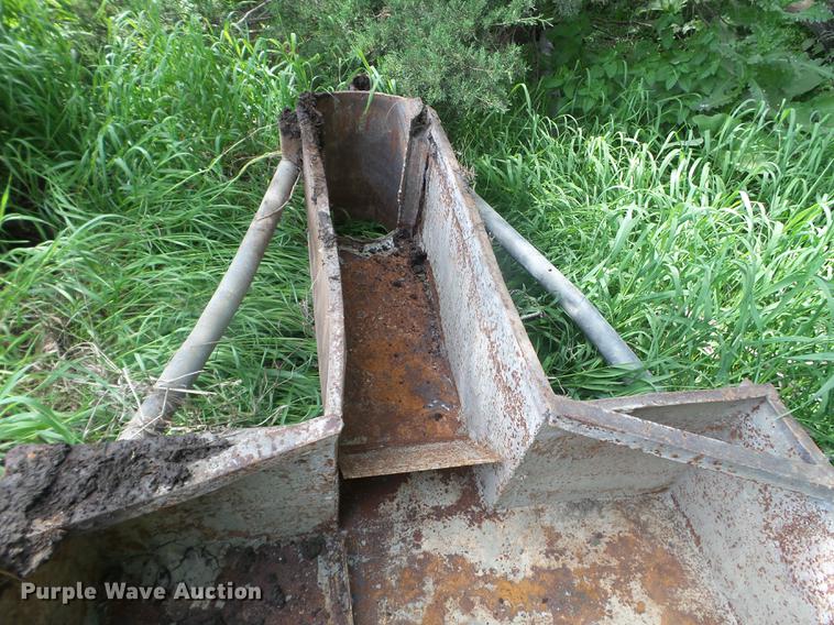 image for item FM9369 1985 International 1600 drilling rig truck