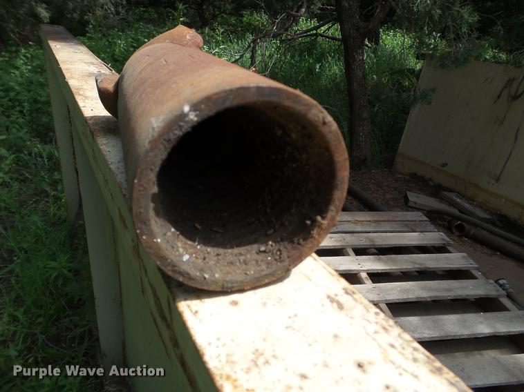 image for item FM9369 1985 International 1600 drilling rig truck