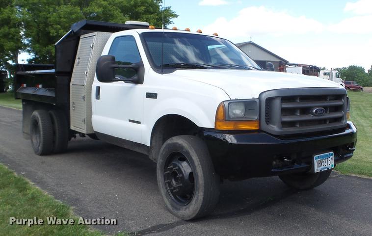 image for item FM9383 2000 Ford F550 Super Duty dump truck