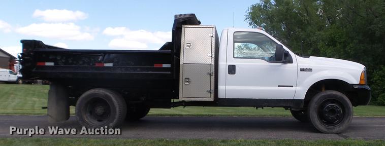 image for item FM9383 2000 Ford F550 Super Duty dump truck